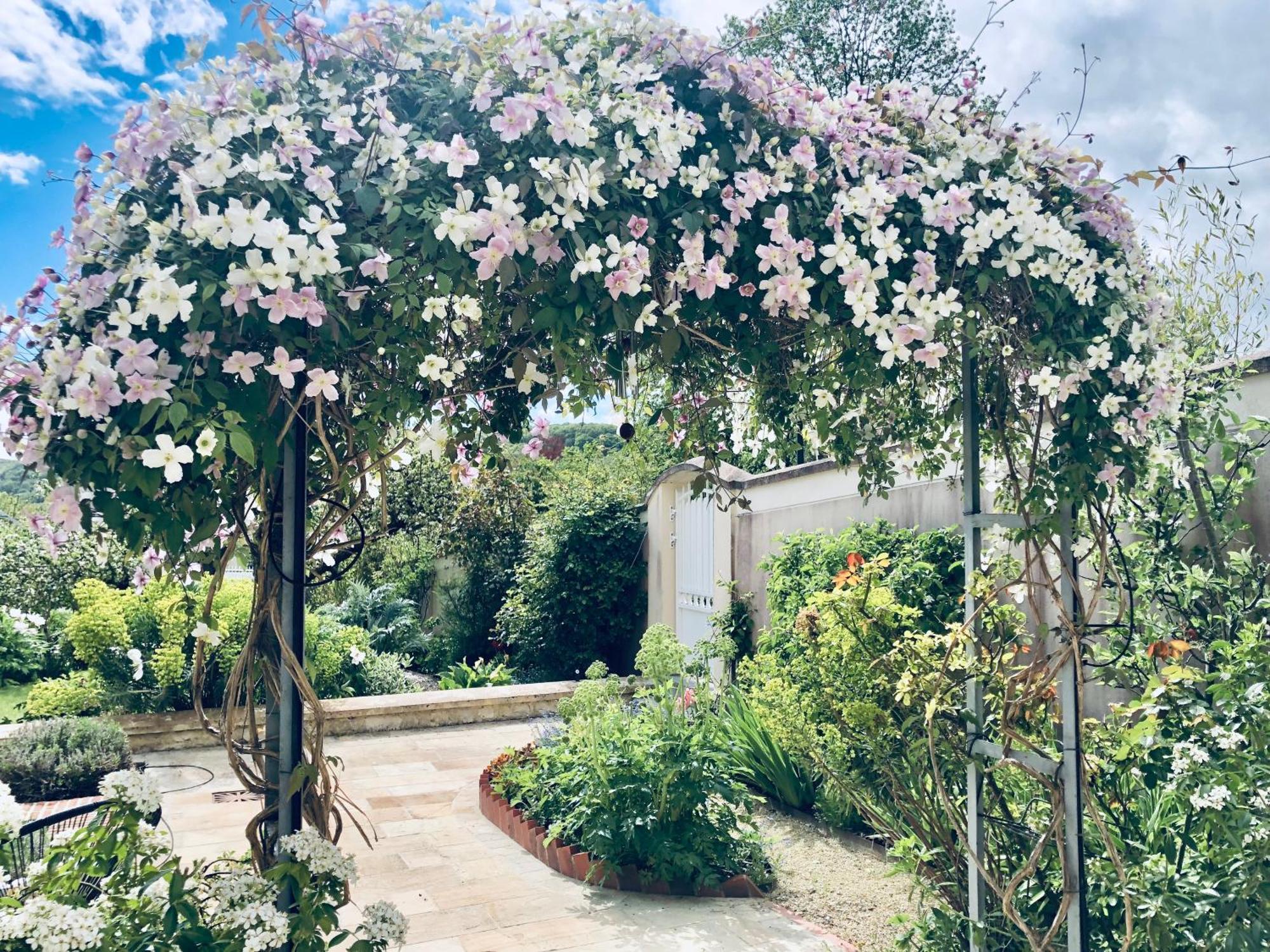 Les Grands Jardins Lodge Ζιβερνί Εξωτερικό φωτογραφία